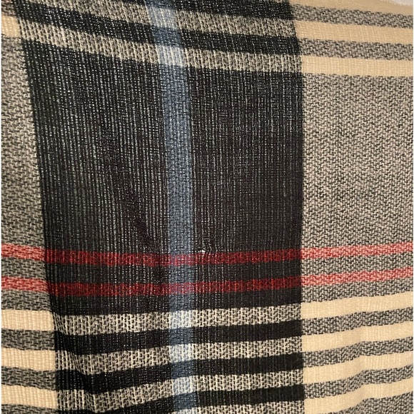 Women’s scarf/shawl. One size. Gently worn. - Picture 4 of 5